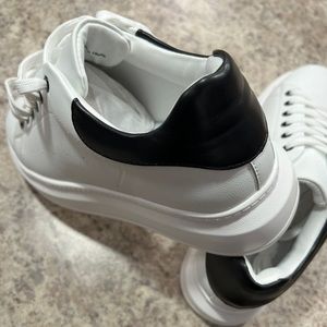 Steve Madden women’s white sneakers